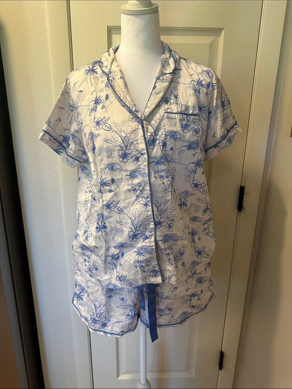 Blue & White Floral/Patterned Short Pajama Set